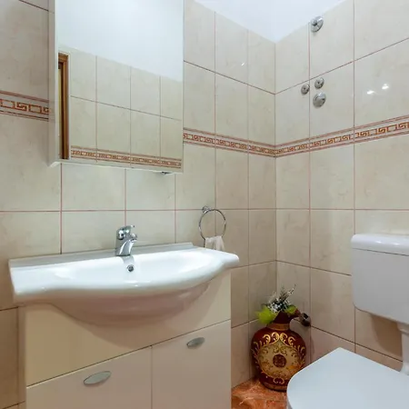 Stunning In Suhi Potok With Kitchen *